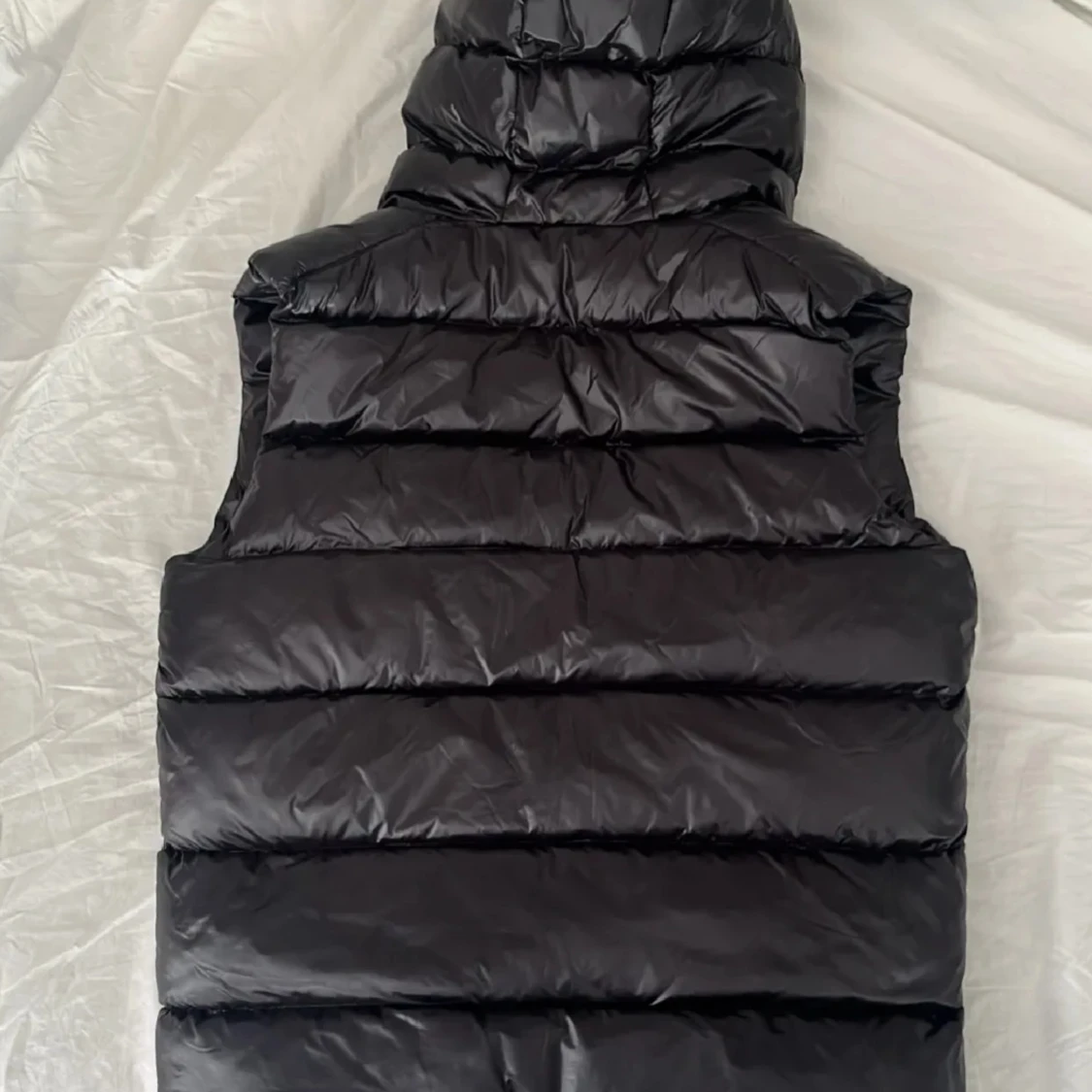 Svart dunväst från Moncler - 90