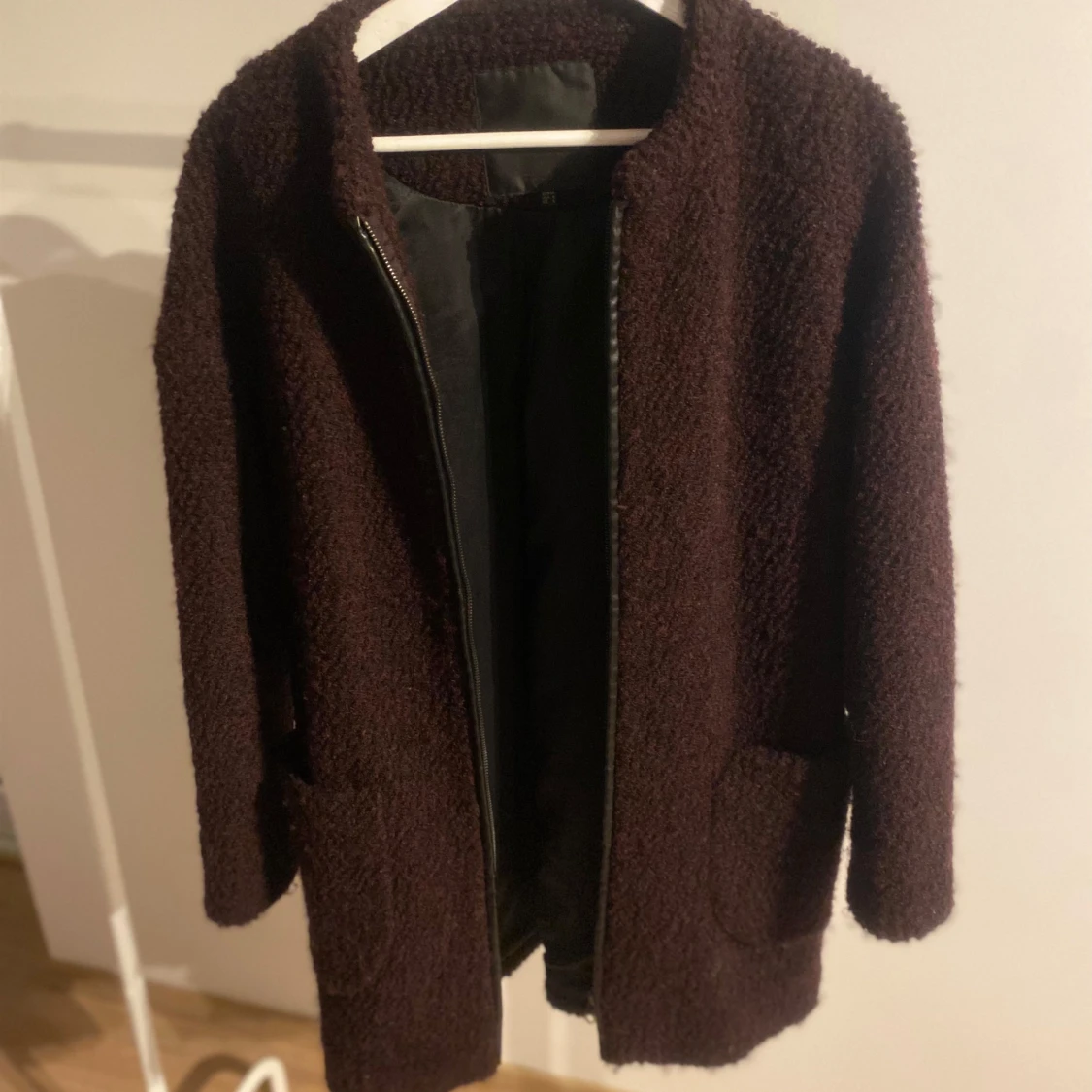 Vinröd teddyjacka från InWear