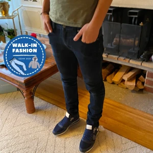 Nudie jeans - Säljer Nudie Jeans ~ Thin Finn , dvs slim i passform Storlek: 31/34, passar 30/32 | Modellen är 178cm lång & väger 67kg, skulle passa någon mindre | Nypris är 1700kr, vårat är 475kr | Hojta till om du har en fråga eller fundering 💭 