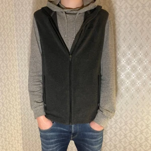 Fleece väst - Fleece väst | Storlek S | Sick 9/10 | Hör av dig vid funderingar🕺