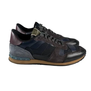 Valentino Rockrunner sneakers - Snygga Valentino Rockrunner sneakers storlek 44 i bra skick 9 av 10. Inget förutom skorna medföljer. Pris diskuteras gärna 