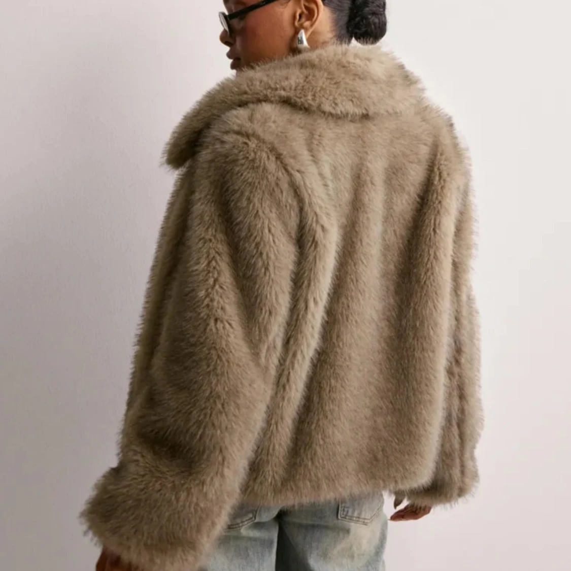 Beige pälsjacka - 90