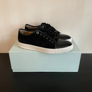 Lanvin skor - Ett par skor från Lanvin