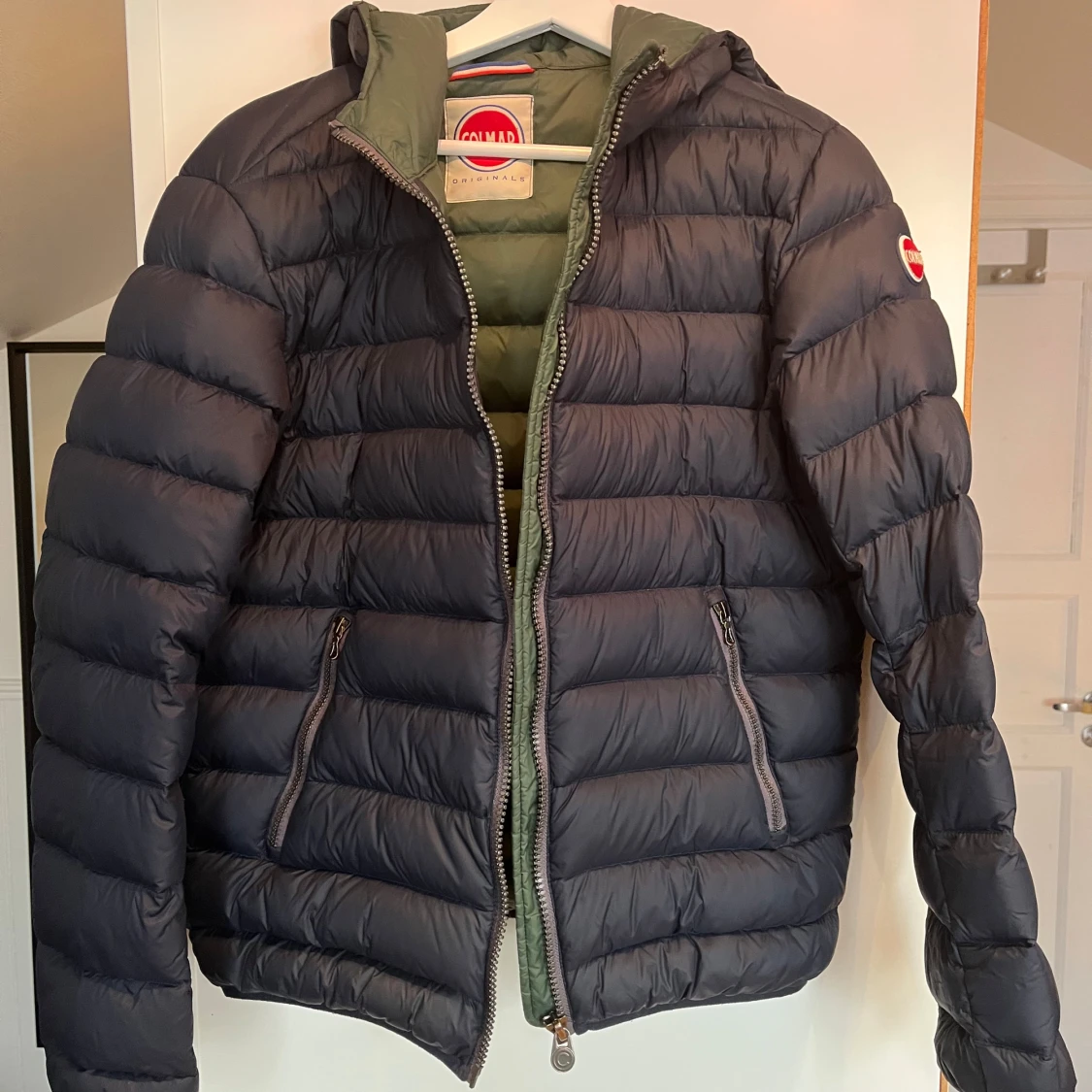 Mörkblå pufferjacka från Colmar - 90