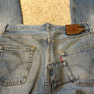 Vintage Levis jeans  - Vintage jeans från Levis! Hittar ej storlek men jag brukar ha 36/38 ibland.