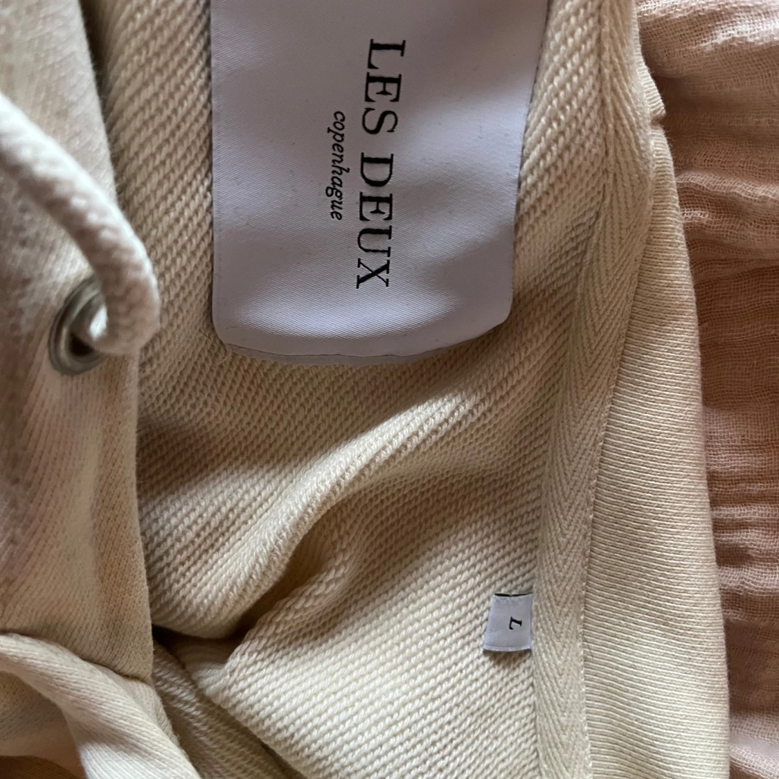 Beige hoodie från Les Deux - 2