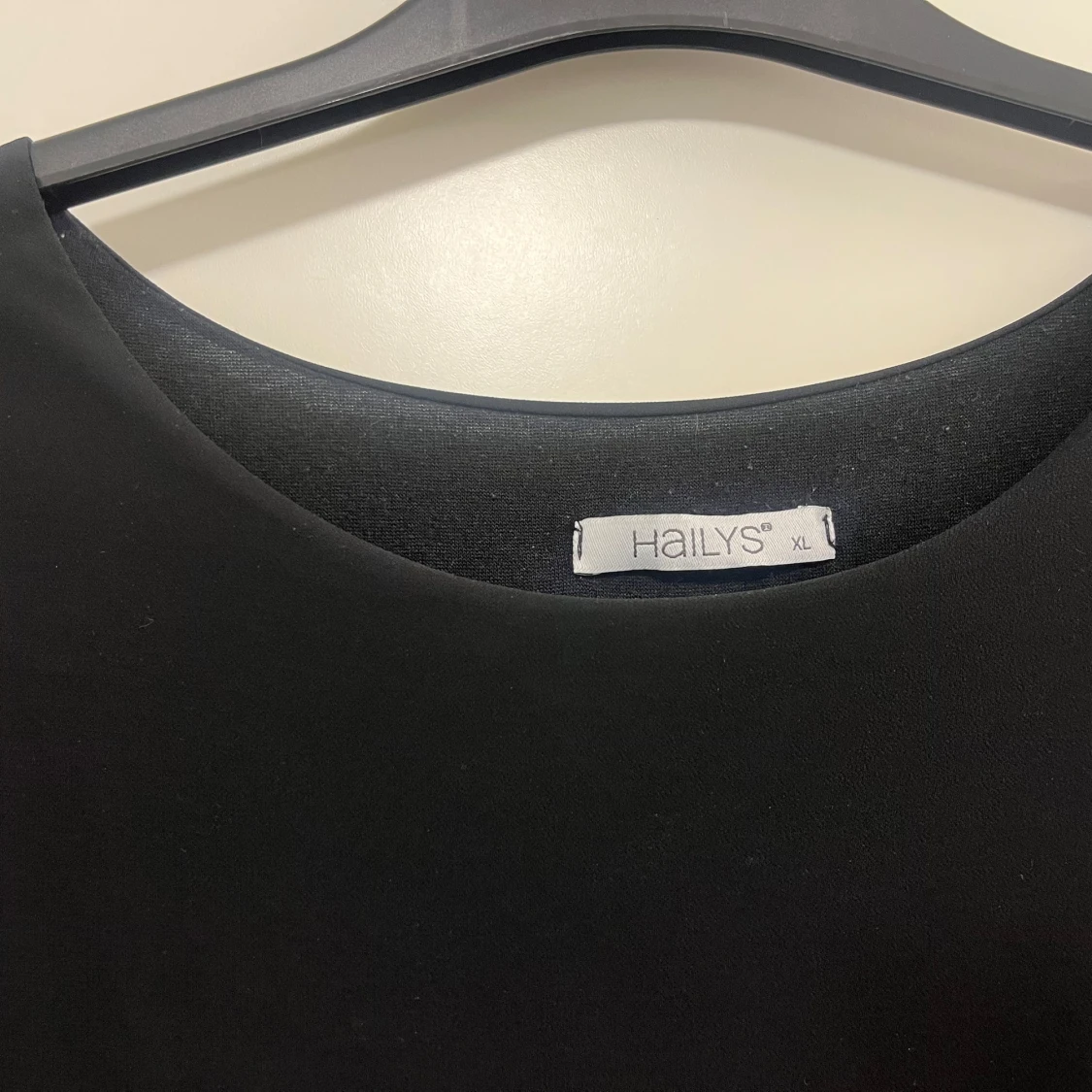 Svart blus från Hailys - 2