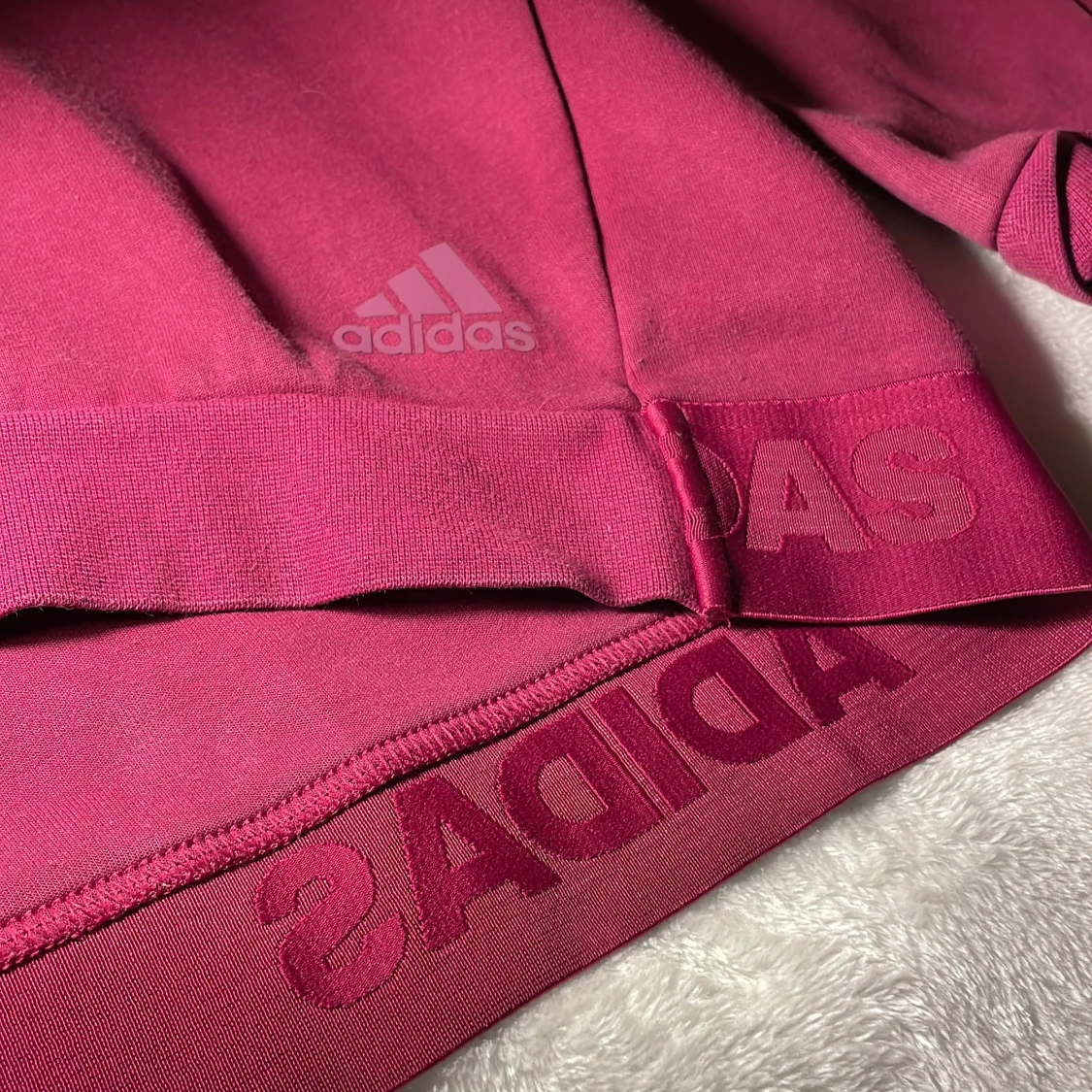 Vinröd träningströja från Adidas - 2