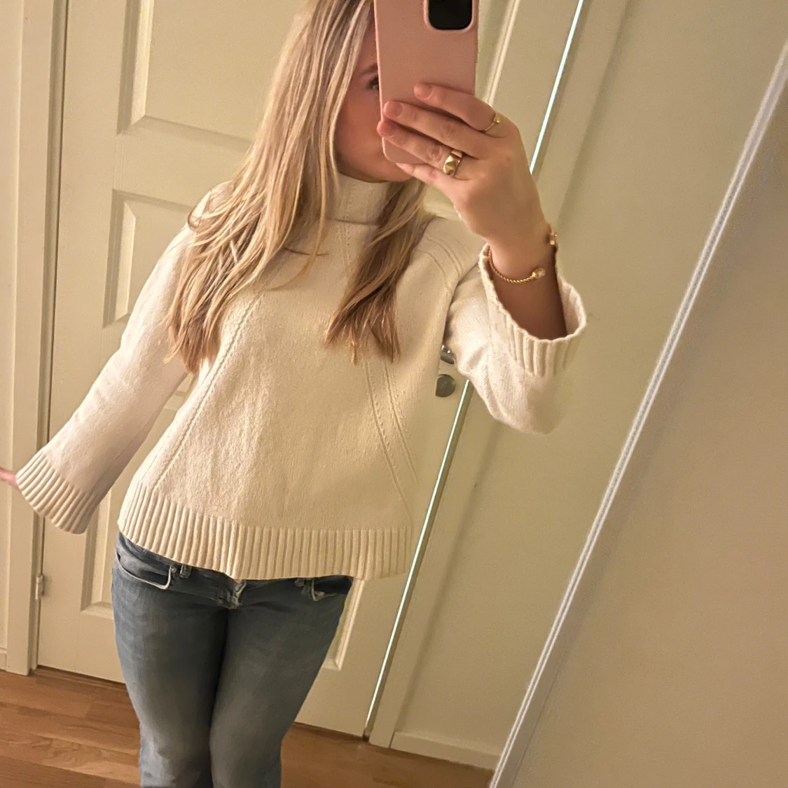 Vit stickad tröja - 2