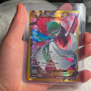 Pokémon kort gardevior  - Ändå bra sicka den e riktig och är från 2016 o packet steim stiege 🍺