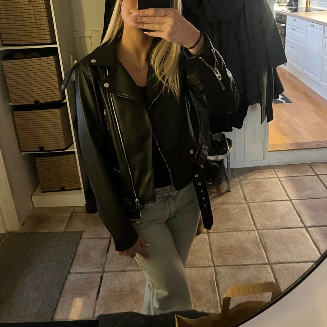 Svart skinnjacka från Zara