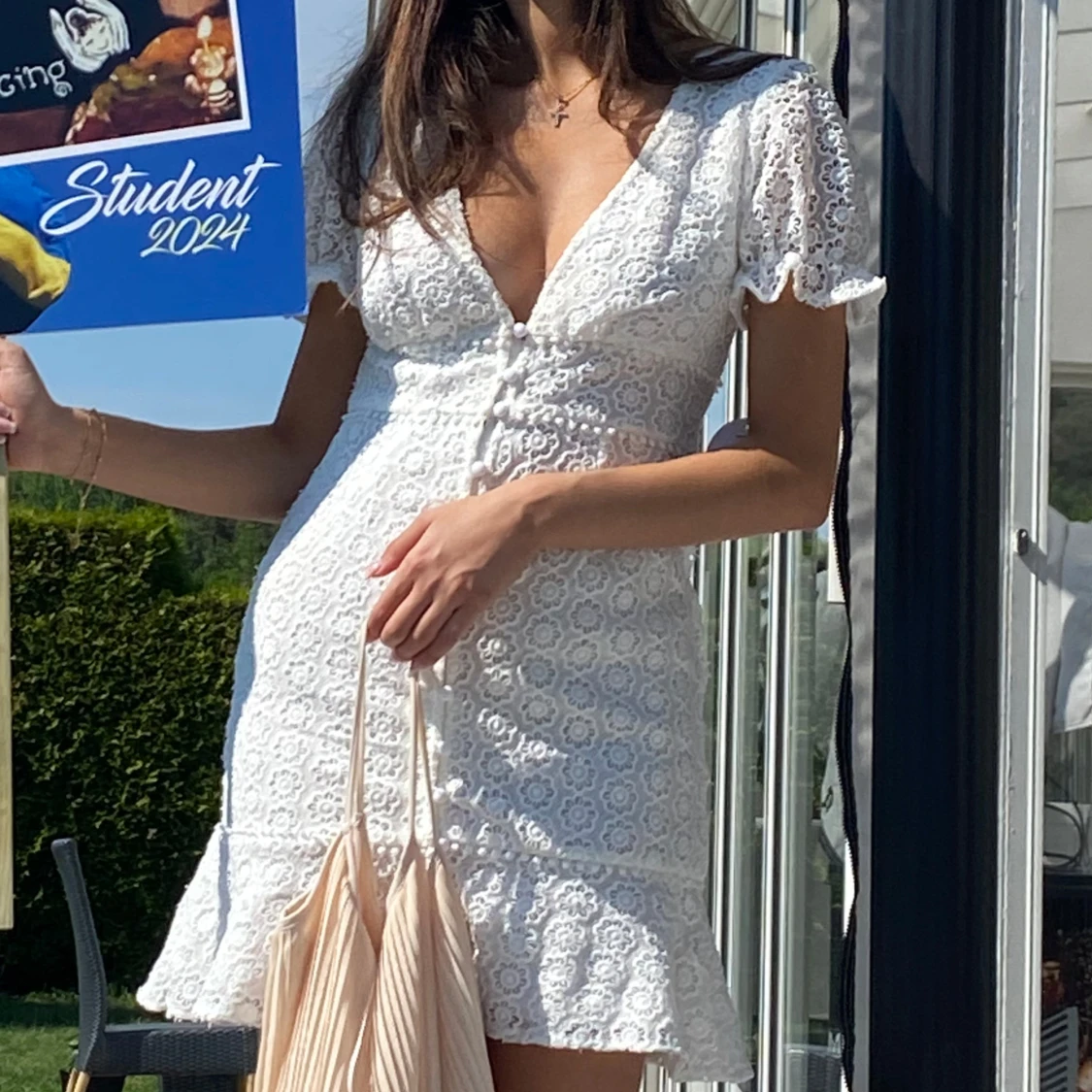 Vit spetsklänning med knappar, studentklänning - 2