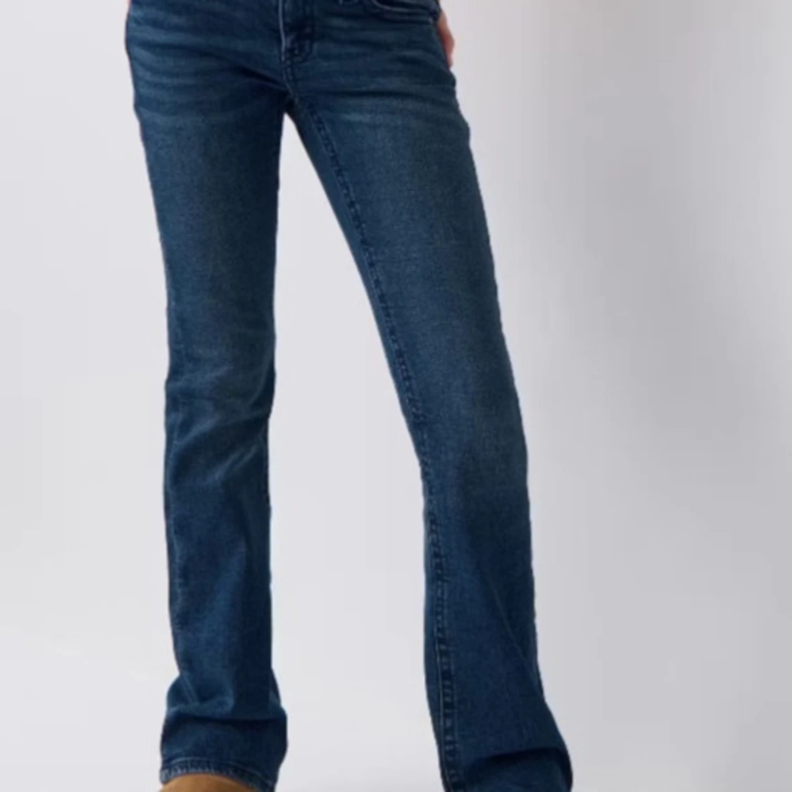 Blå bootcut jeans