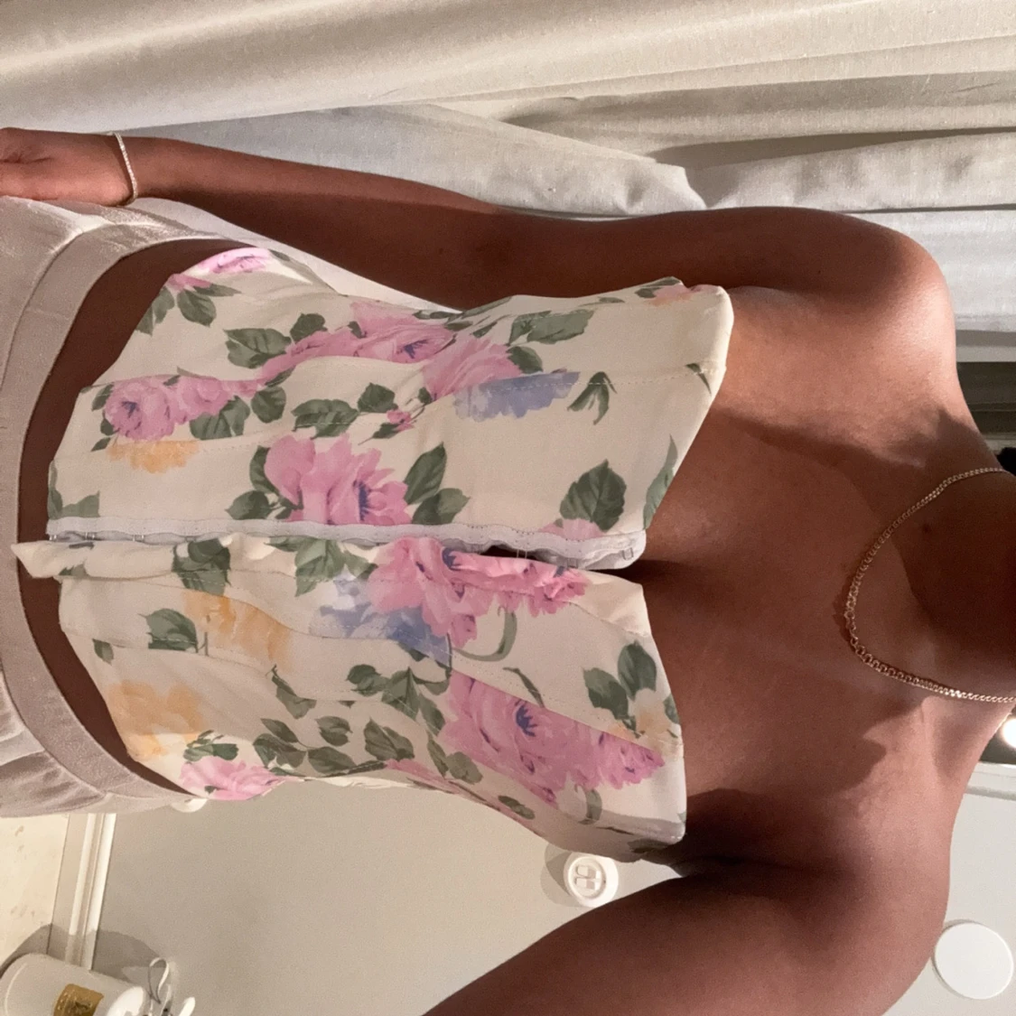 Blommig korsettopp - 1