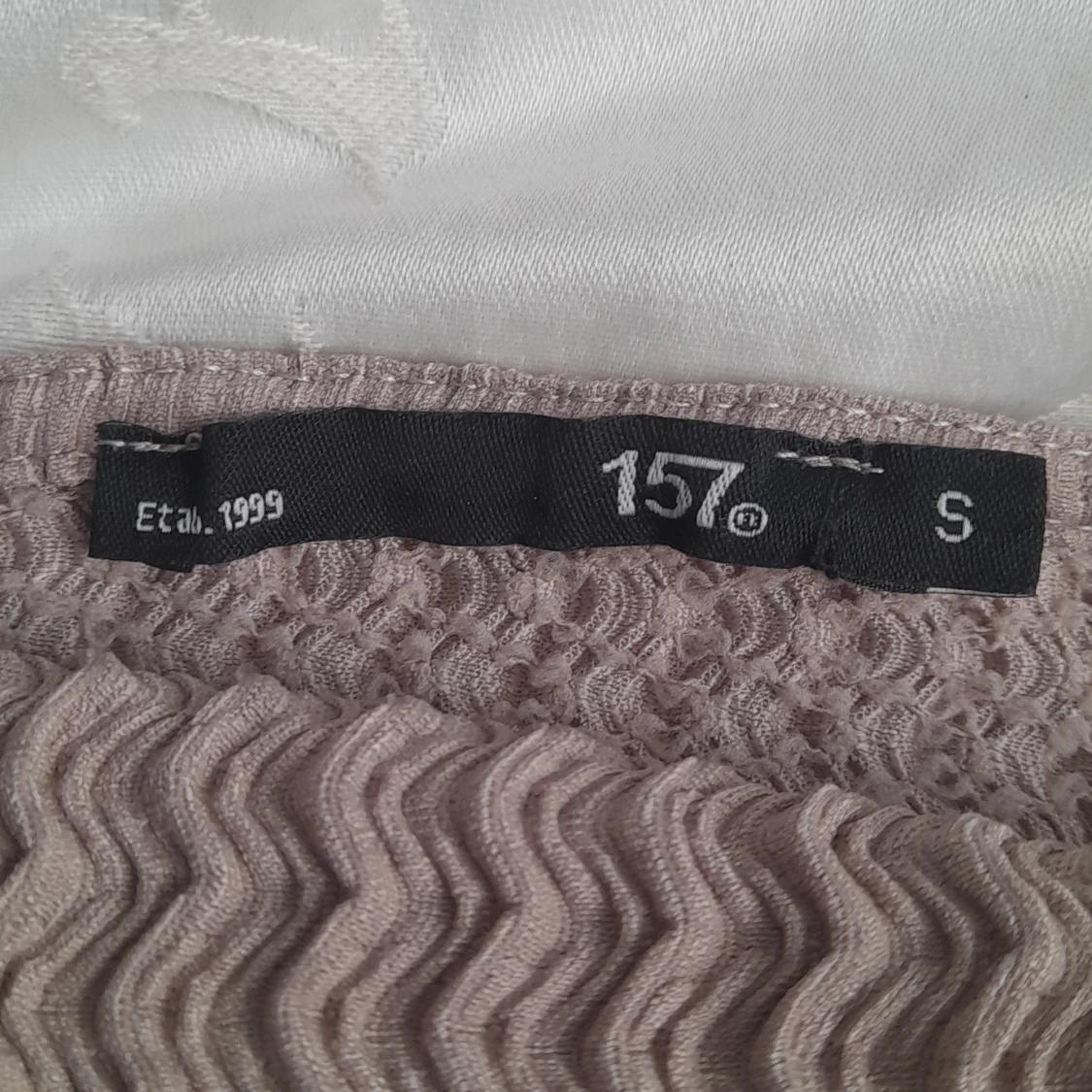 Beige långärmad topp från 157 - 23