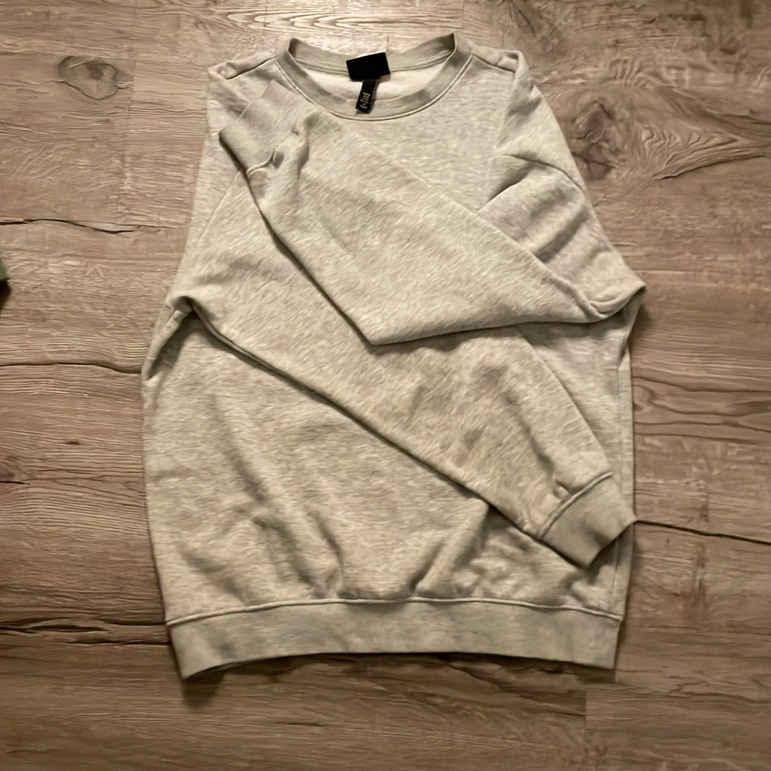 Grön och grå sweatshirt - 91