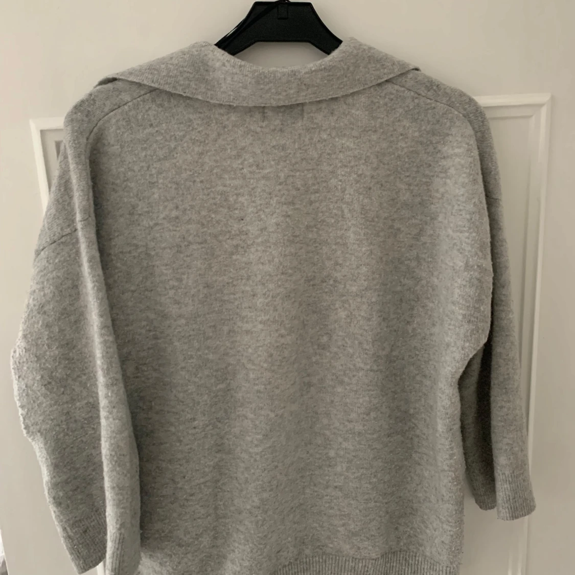 Grå tröja från H&M - 91