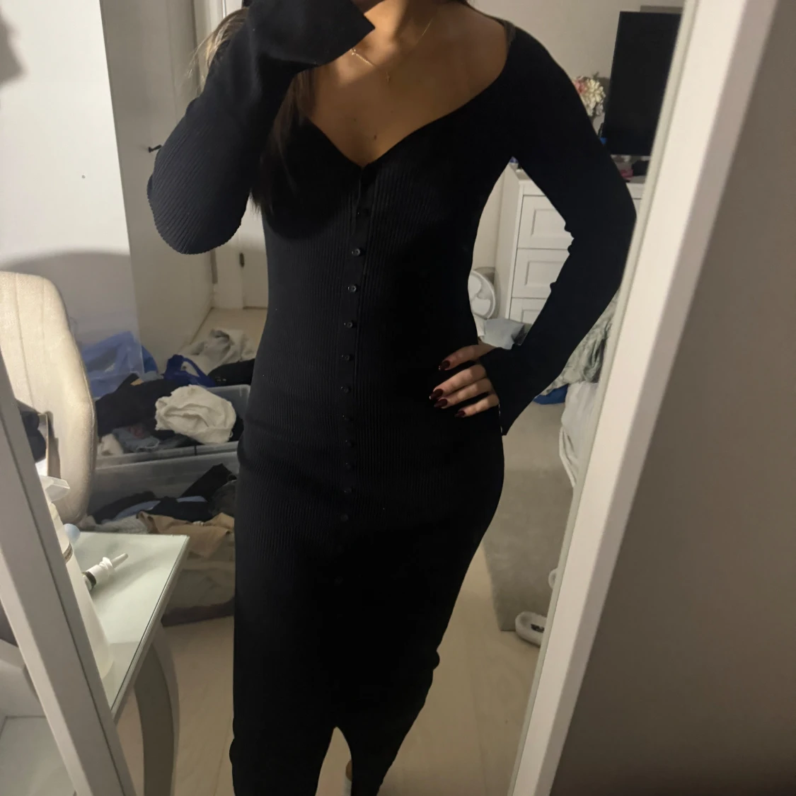 Svart ribbad klänning - 90