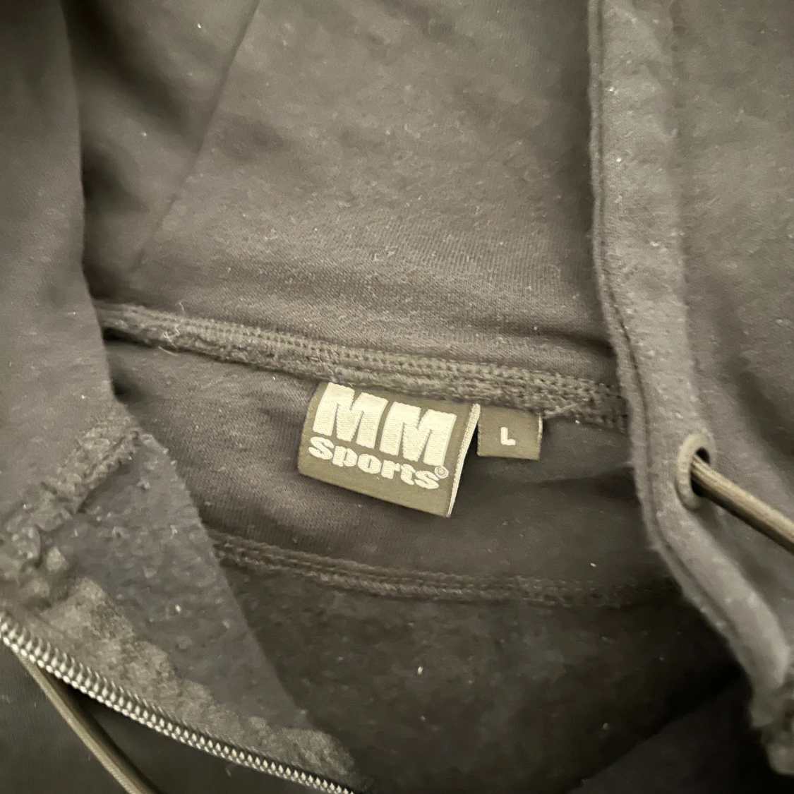 Svart hoodie från MM Sports - 92