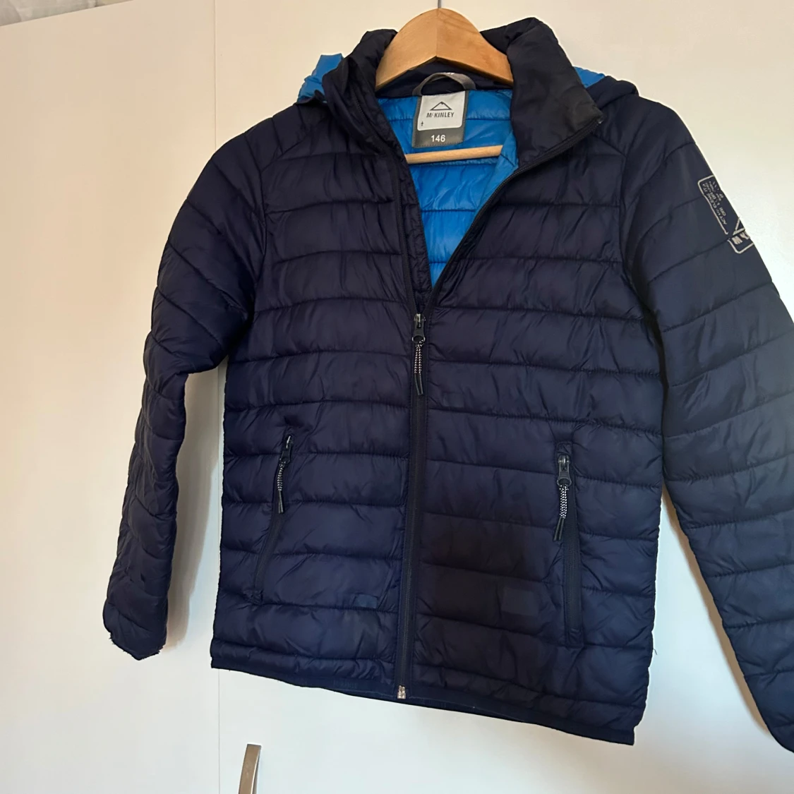 Mörkblå dunjacka från McKinley - 90