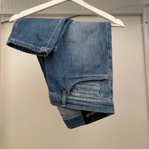 Dondup jeans  - Tjena! Säljer ett par dondup jeans! Jätte bra skick 9/10! Nypris 3000. Priset går att diskutera! Hör av er för minsta fundering!😁