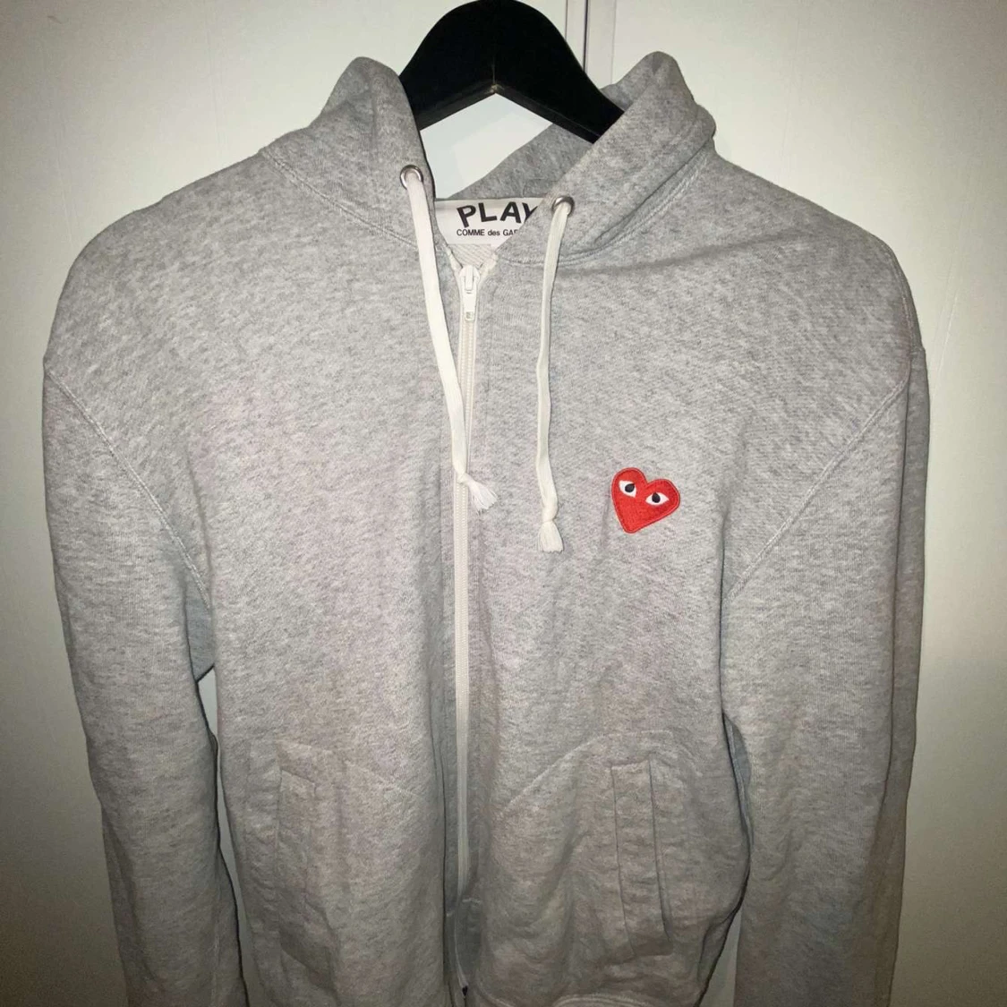 Grå Play hoodie från Comme des Garçons - 91