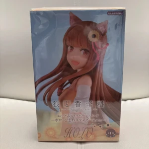 Holo spice x wolf noodle stopper figure - Holo from spice x wolf figure. Good condition. By Furyu