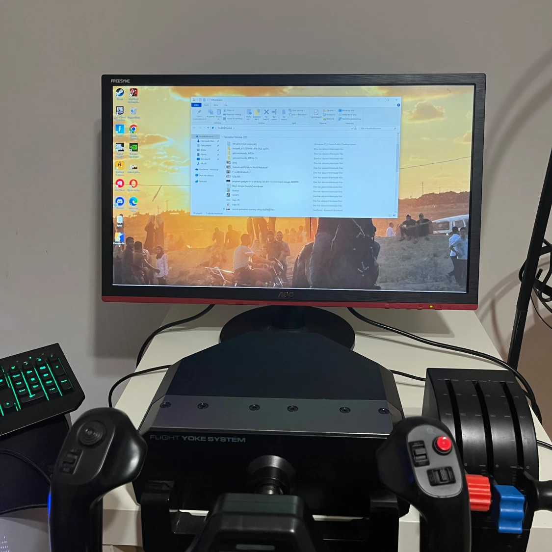 Gaming setup  - 90