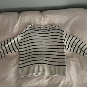 Boatneck stickad tröja - Helt ny boatneck stickad tröja!