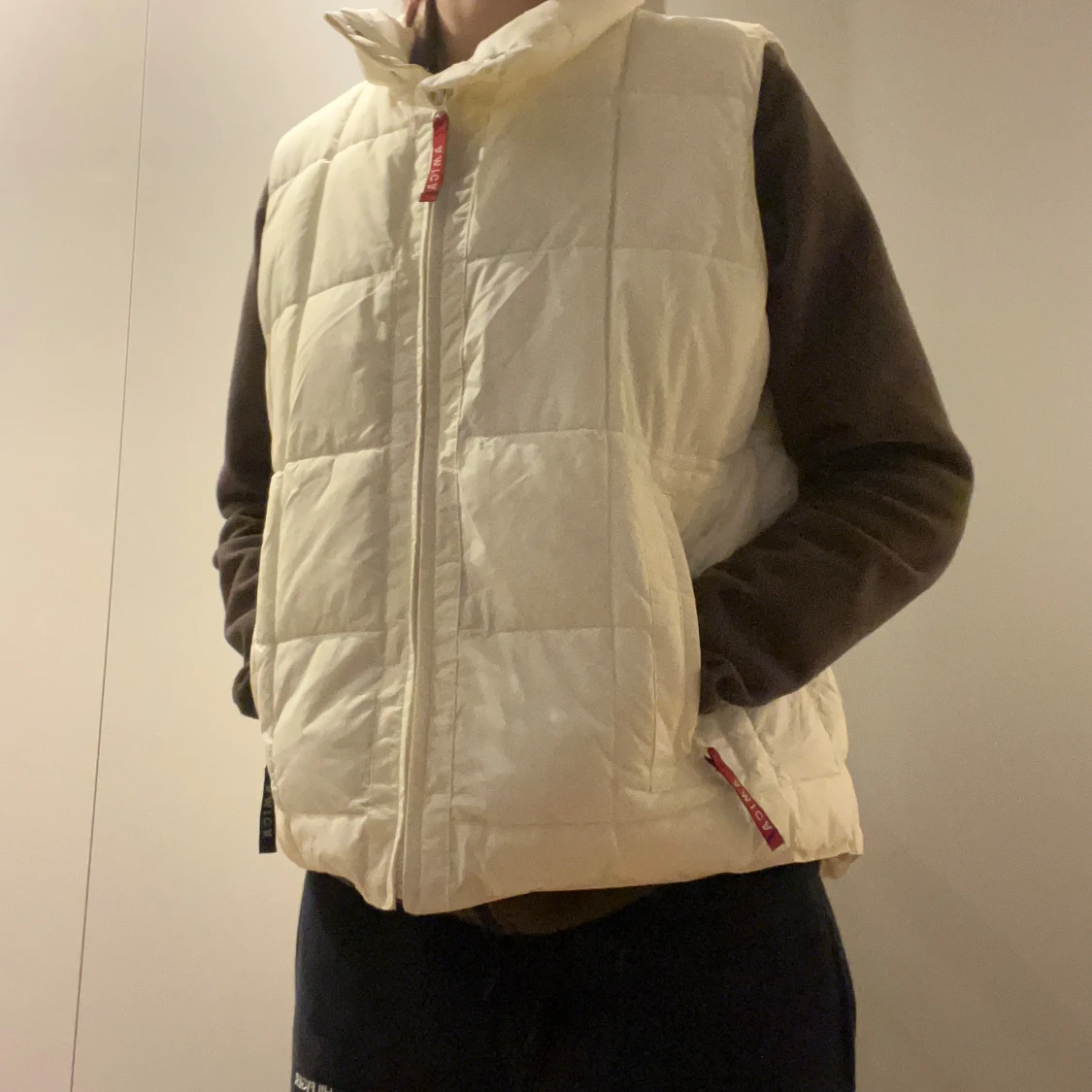 Vit quiltad dunväst från Amica - 3