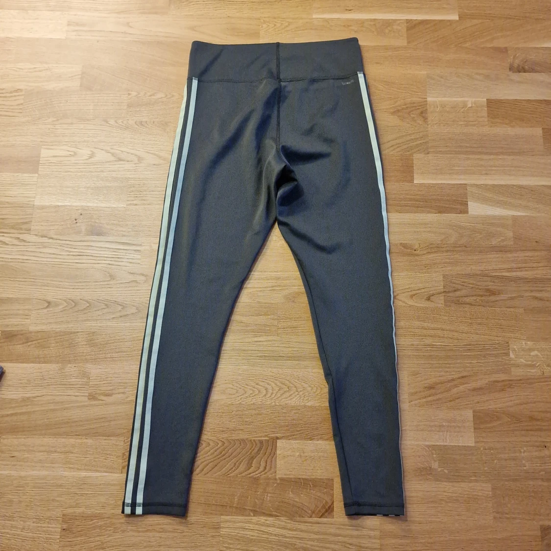 Gröna leggings från Adidas - 3