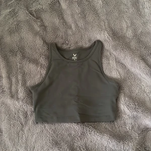 Träningslinne - Stretchig träningströja, skönt material