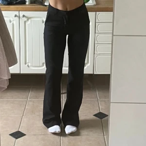 Maskade kostymbyxor - Oanvända