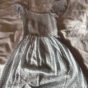 Klänning  - Somrig, blommig ☀️🪻