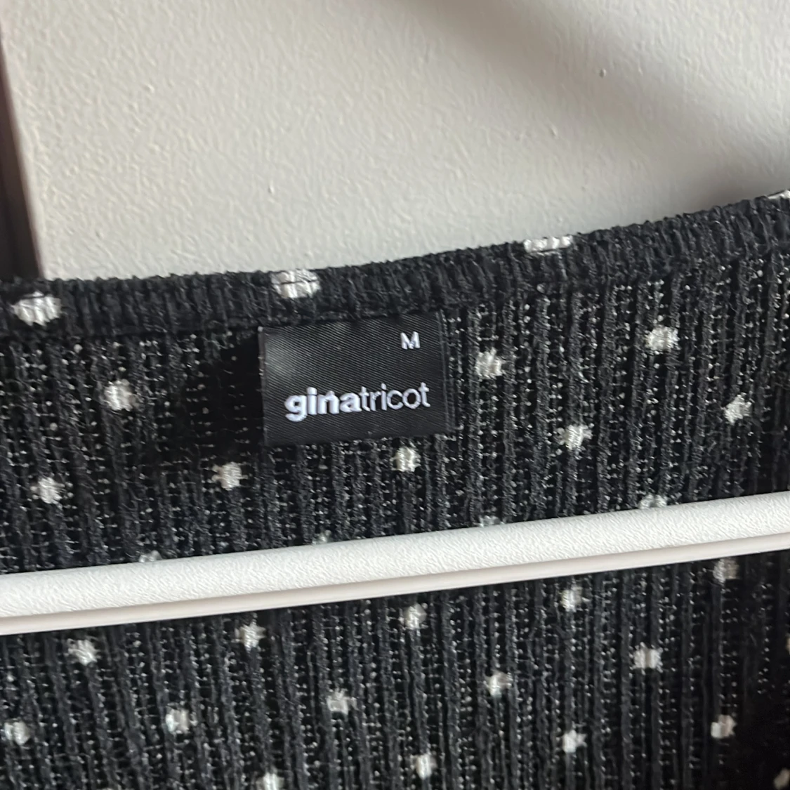 Nyskick prickig blus - 2