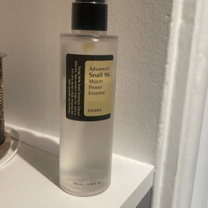 Snail mucin essence  - Något använd, 100ml