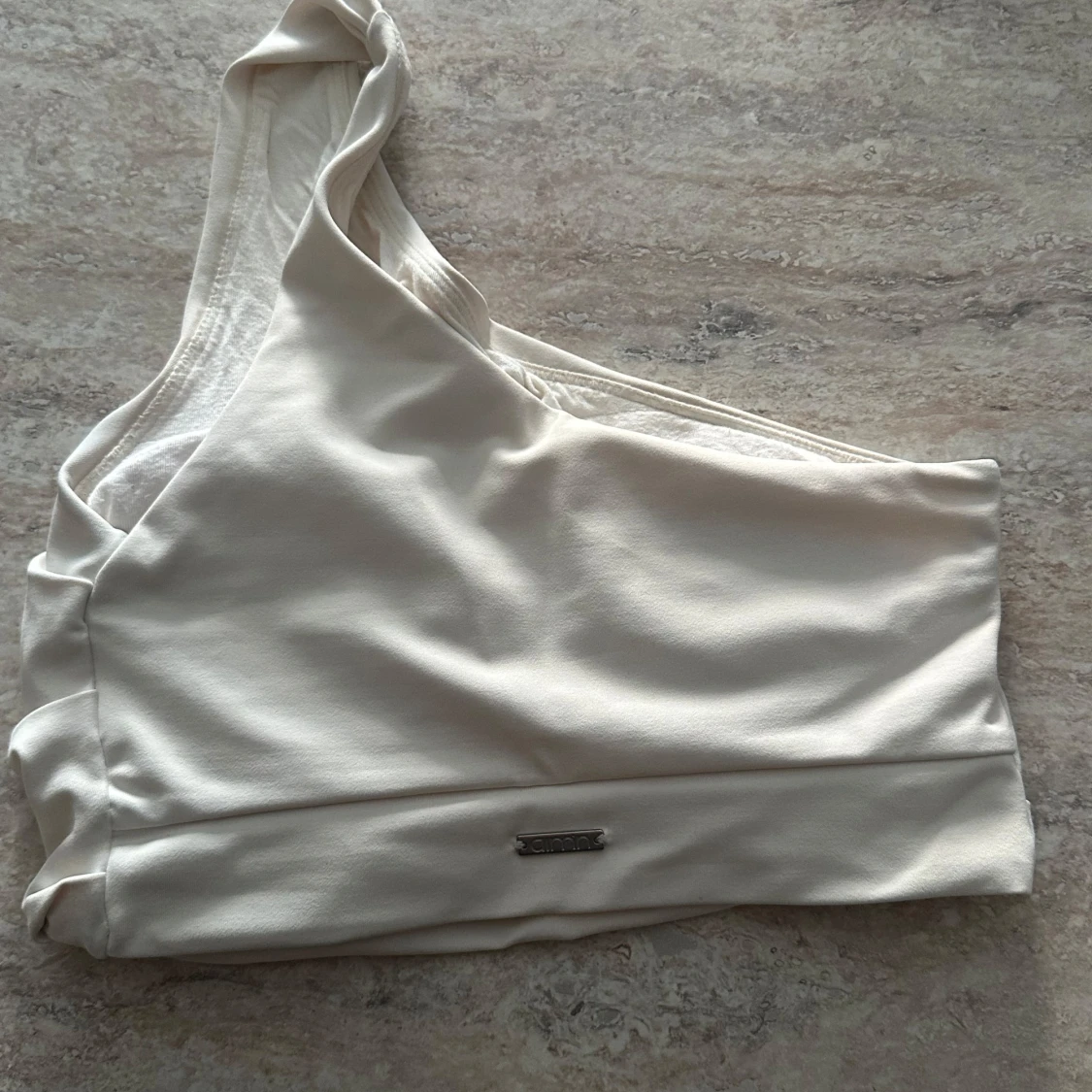 Brun ribbad och vit oneshoulder träningstoppen/bh - 92