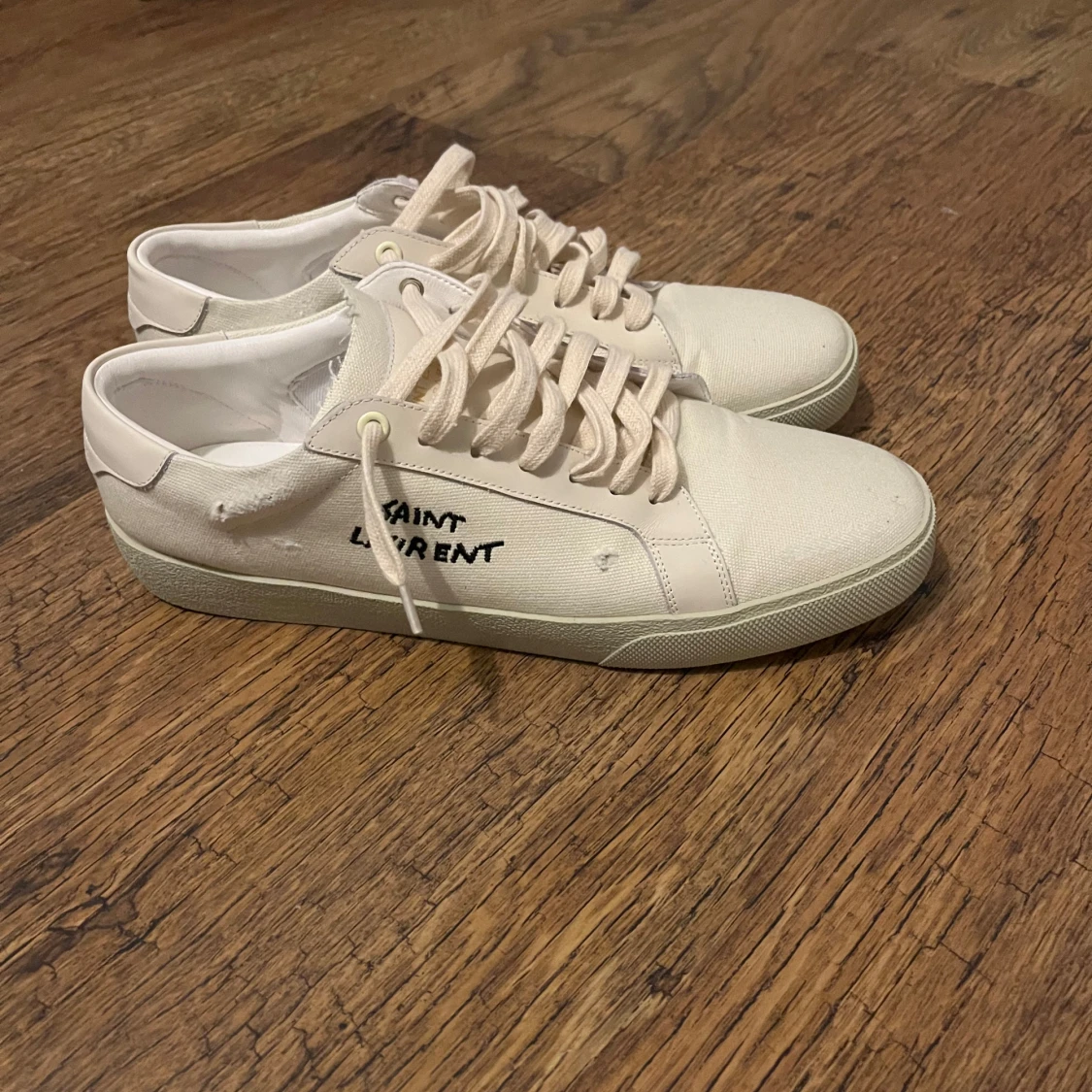 Yves, saint Laurent skor vita/beiga