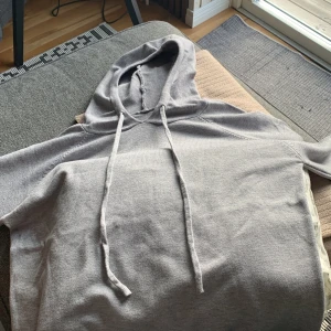 Merinoull hoodie - Nyskick storlek smal