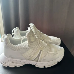 Lacoste skor  - Jag vill sälja min Lacoste skor för att dem passar inte min still 