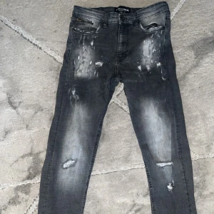 Denim jeans från JD - Köpte dom från jd för 650 kr, har tröttnat på dom därför jag säljer