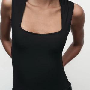 Svart body - Svart body från zara, använd en gång!