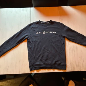 Sail Racing tröja - Storlek M i bra skick, använt ett fåtal gånger