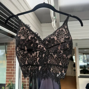  Spets linne - Bra skick