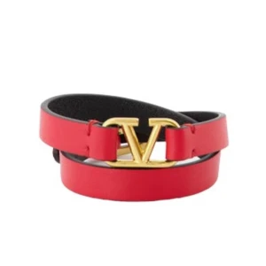 Valentino armband  - Säljer detta valentino armband i nyskick! Nypris 2800 men säljer för 1500❣️❣️