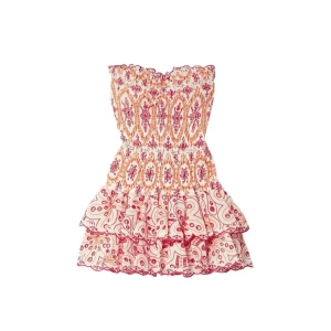 Sommarklänning - Så sjukt fin sommarklänning med bandeau och otroliga färger som gör att man ser så brun ut! Säljer då jag har råkat köpa 2 och det är för sent att skicka tillbaka. Köpte för 650 men säljer för 500 💕🤗🤗 Pris kan diskuteras!