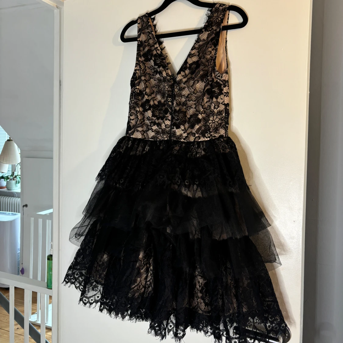 Puffig spetsklänning - 91