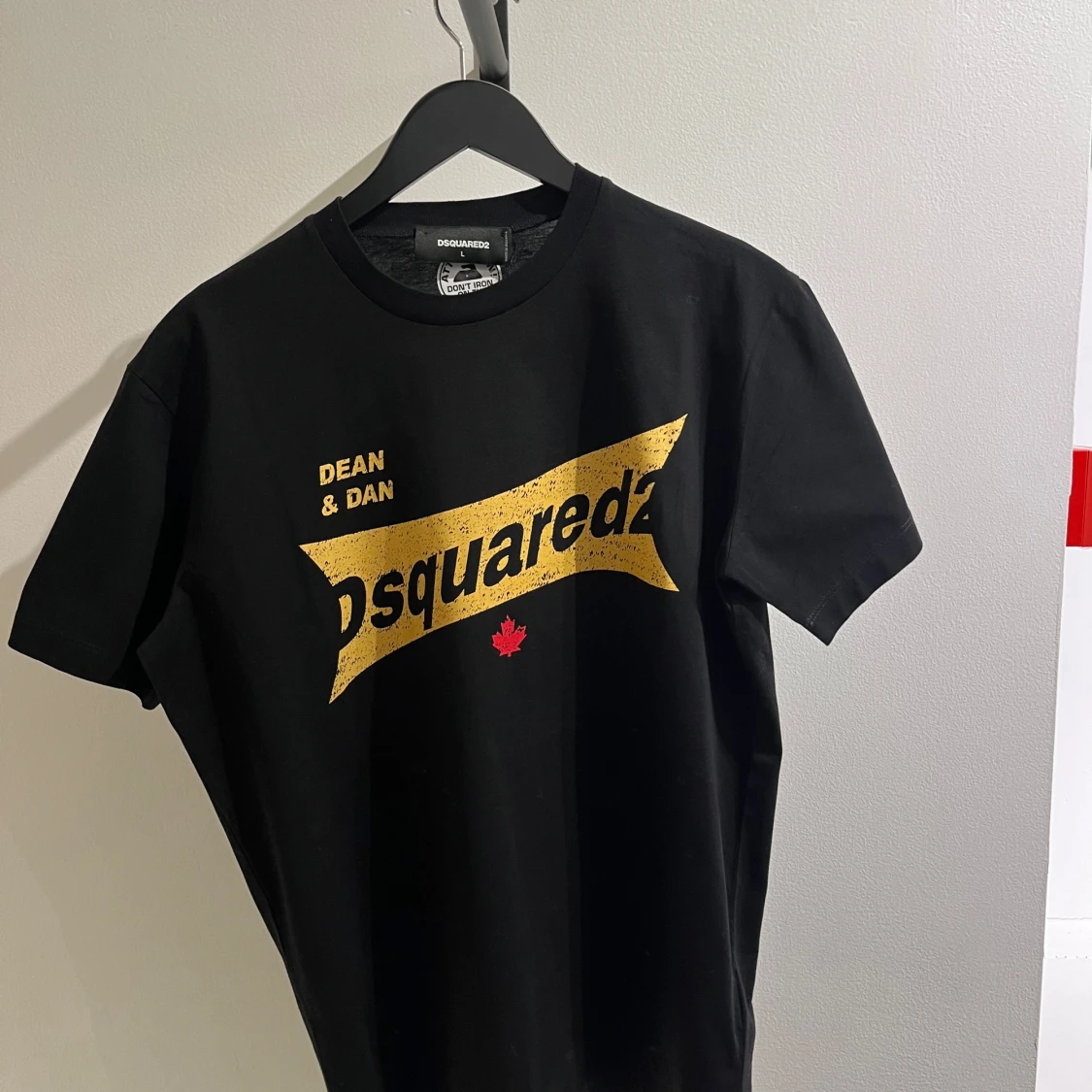 Svart t-shirt från Dsquared2