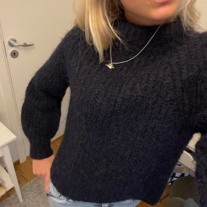 Stickad tröja - Stickad tröja från Hm i alpacka 