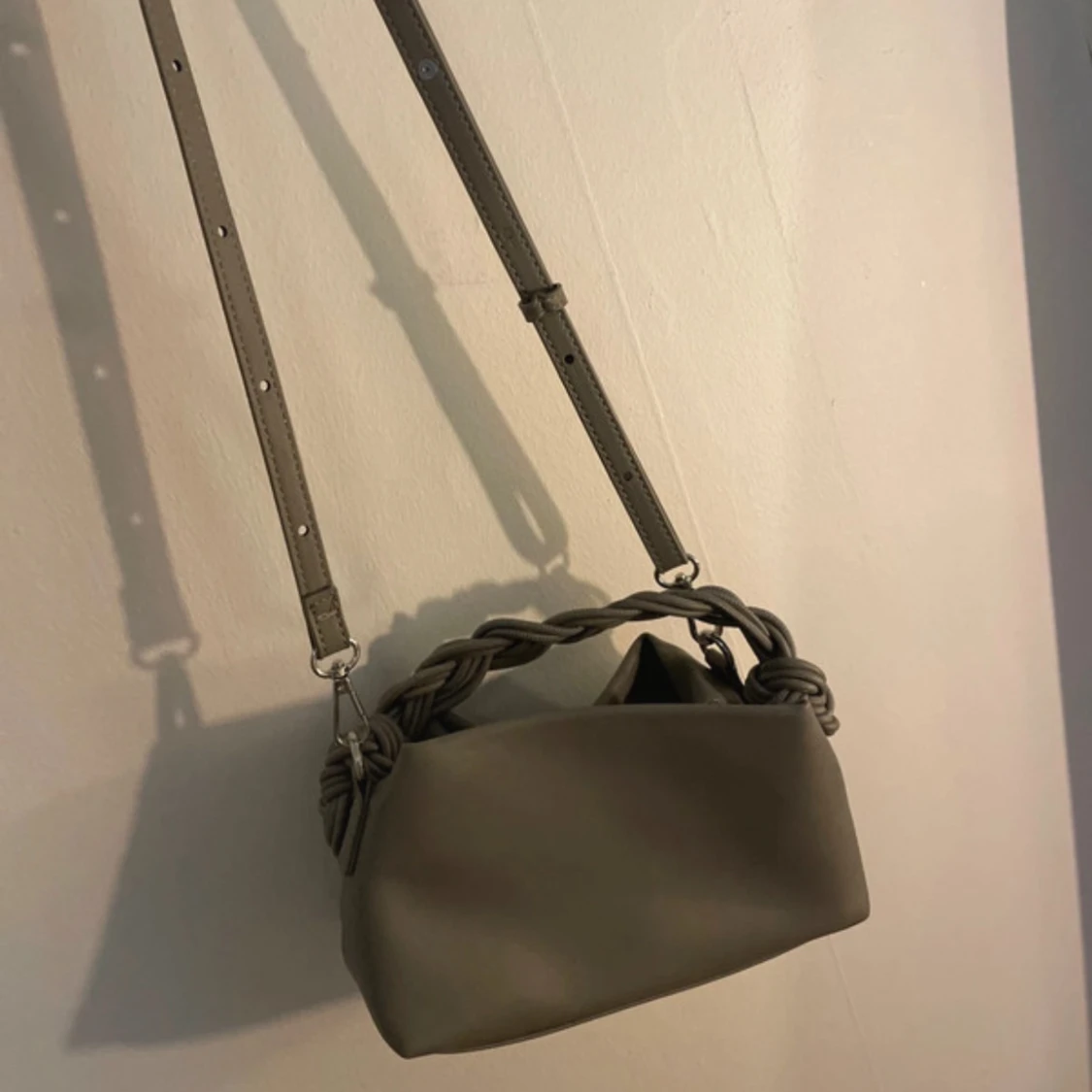 Grå väska - 90